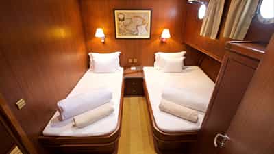 twin cabin 2
