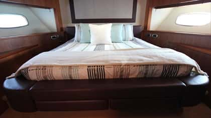 LI-JOR 27m motor yacht charter, photo 9
