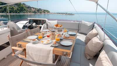 Deck Dining