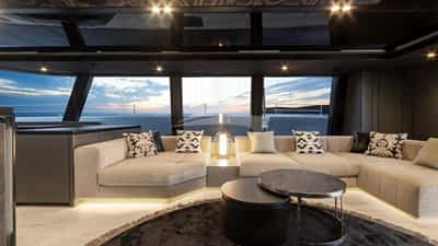 GRAYA main saloon 2