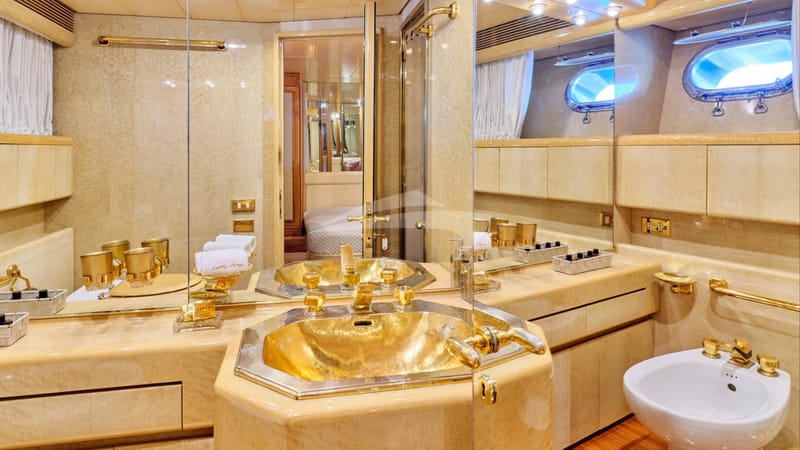Double Cabin Bathroom