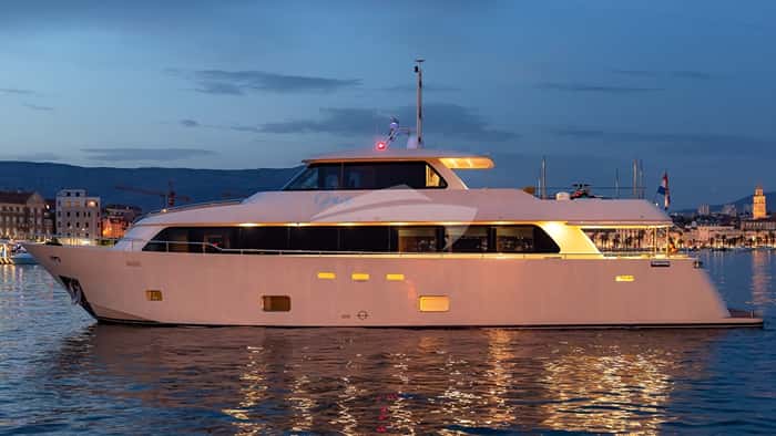 GRACE 28m motor yacht charter, photo 2
