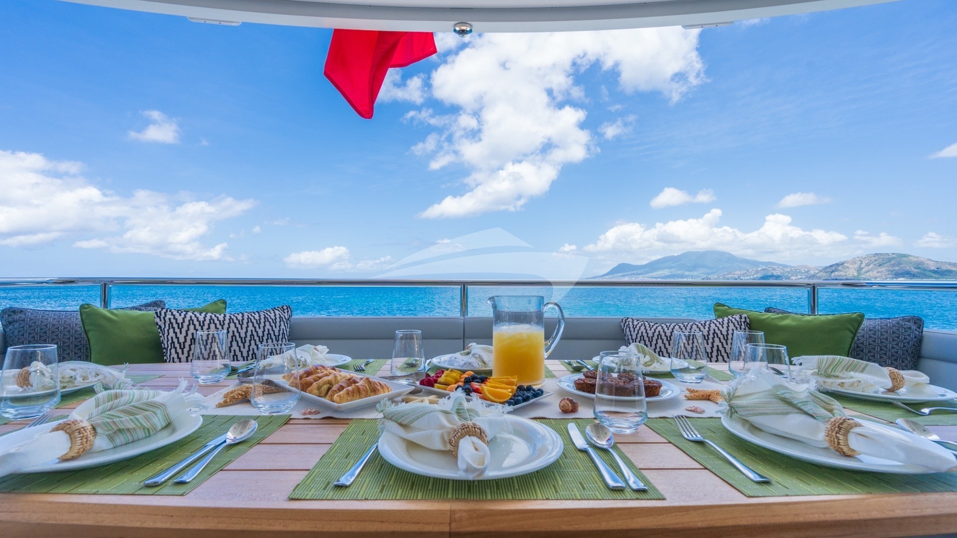 AFT DECK DINING