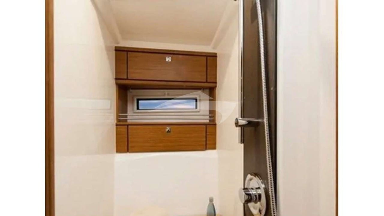 Master Cabin ensuite Shower