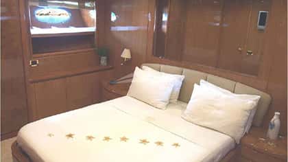 NOTUS 24m motor yacht charter, photo 6