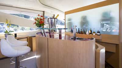 Salon Bar