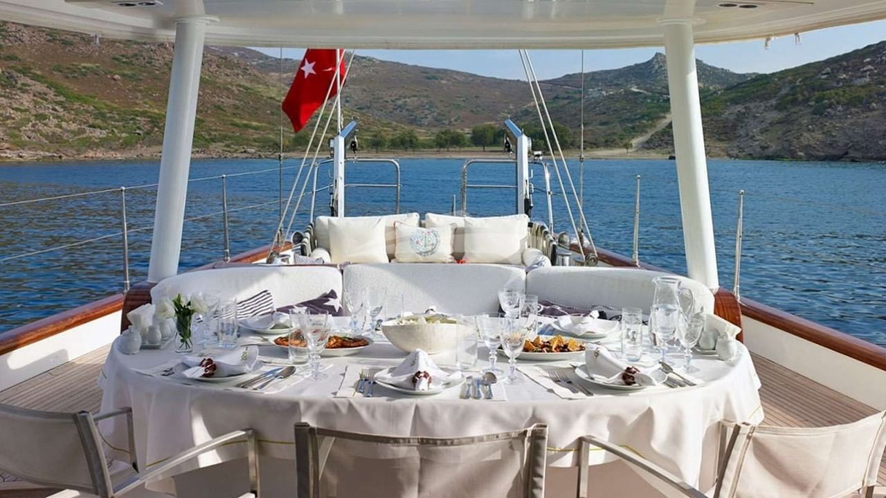 Aft Deck Dining