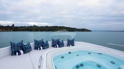 Sundeck Jacuzzi