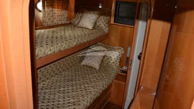 Twin Cabin