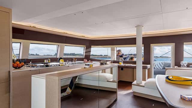 ENDLESS SUMMER III yacht charter photo 4
