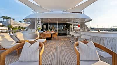 Bridge Deck Aft