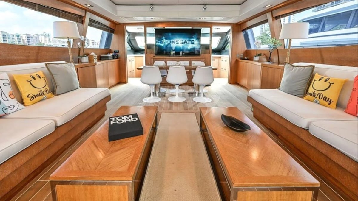 Saloon Saloon