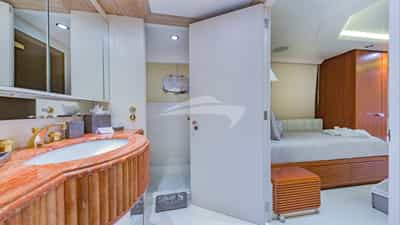Twin ensuite