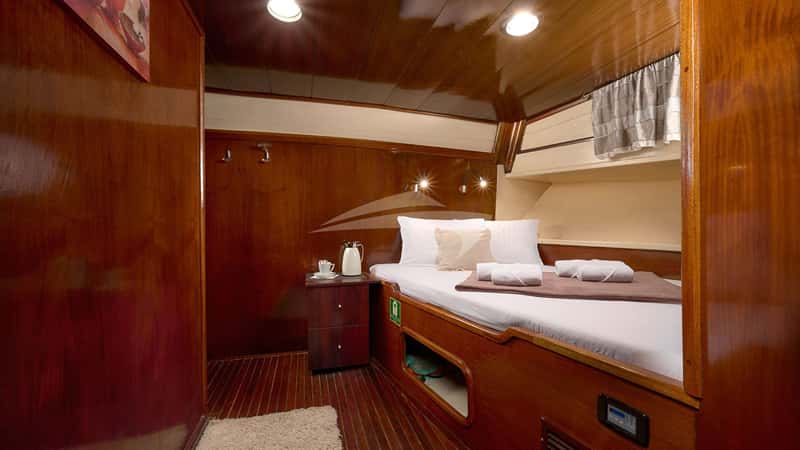AGORA 29m motor yacht charter, photo 6