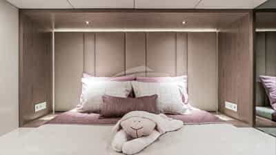 Guest cabin