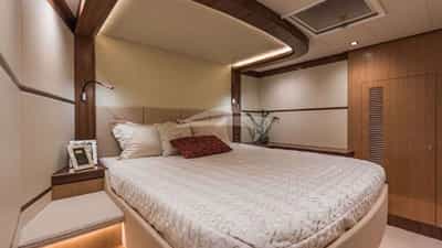 VIP King Stateroom Port