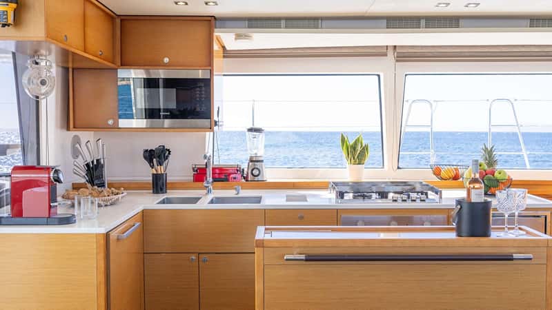 KING OF DIAMONDS 17m sailing yacht charter, photo 3