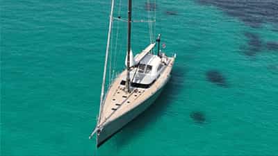 bgyb_charter_sailing_yacht_swan76_loevie_19