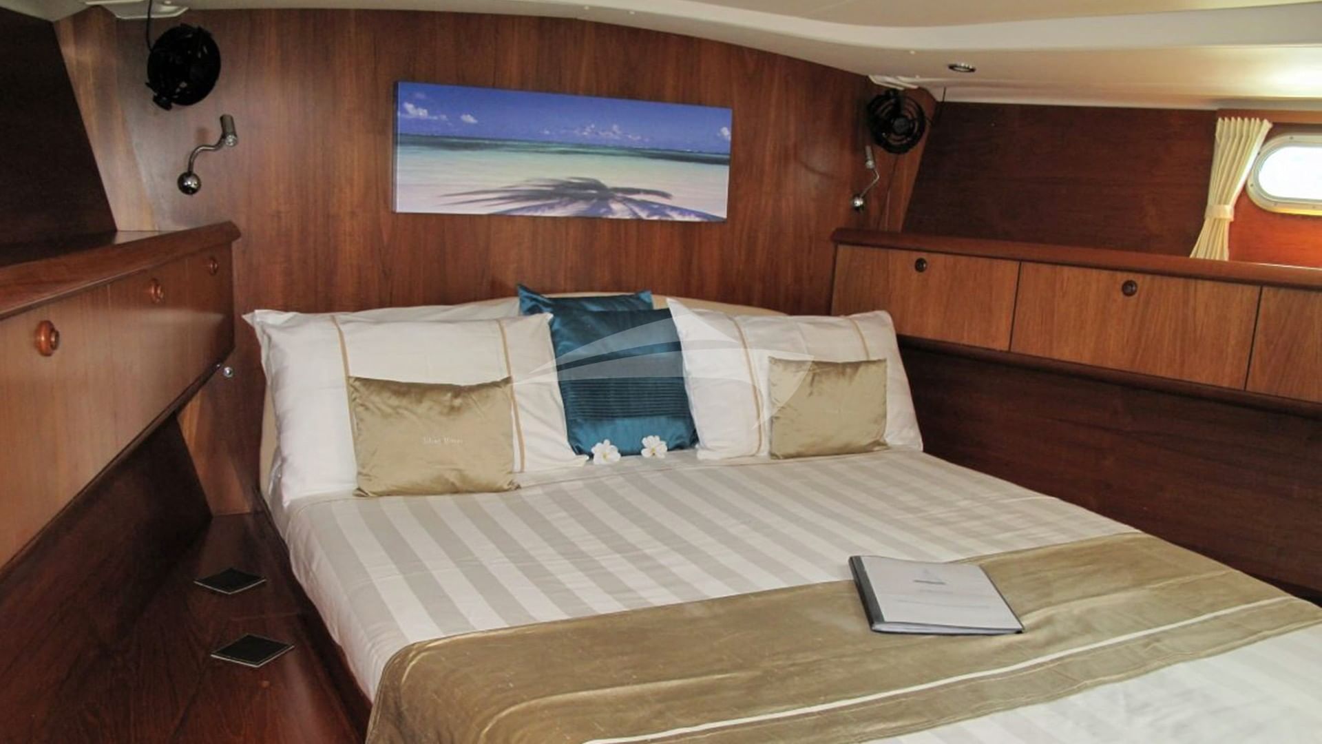 Forward Master Cabin