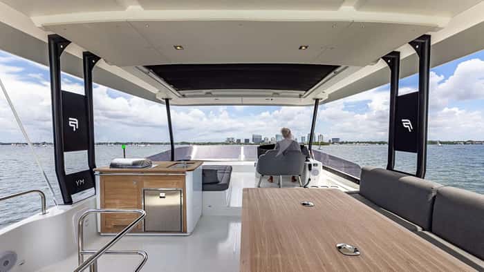HAPPY PLACE 13m motor yacht charter, photo 4
