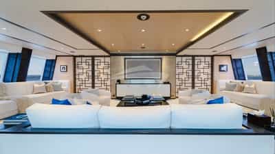 Bridge Deck Skylounge