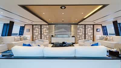 Bridge Deck Skylounge