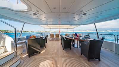 Middle Deck