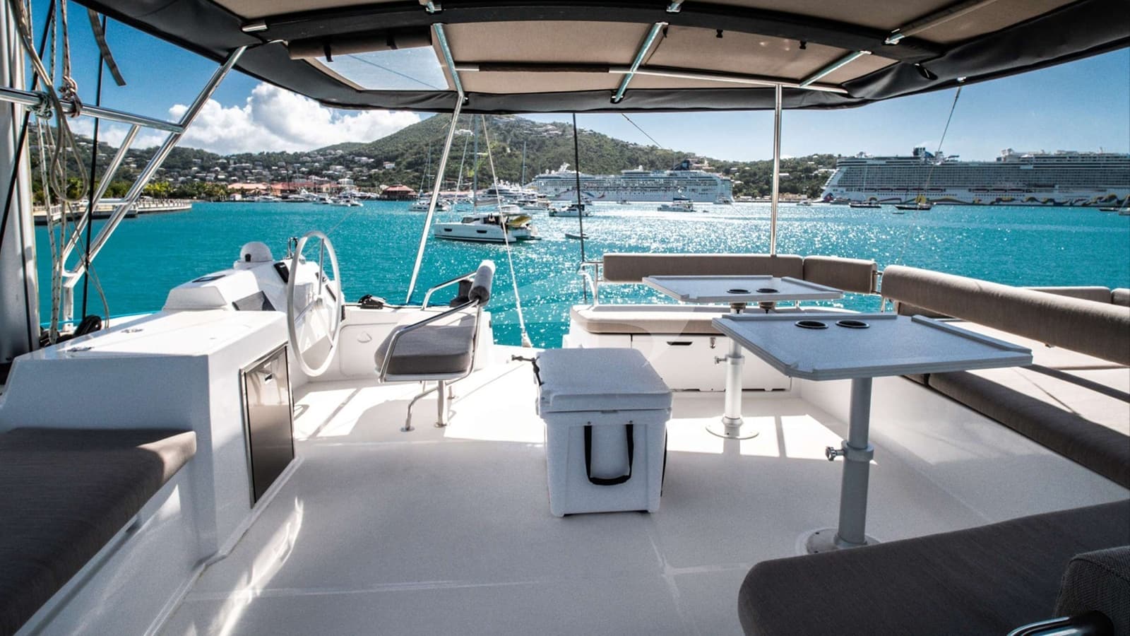 SOUTHERN QUEEN, photo from the yacht portfolio 14