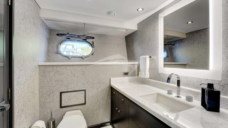 Queen Guest Ensuite