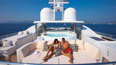 Sundeck Jacuzzi