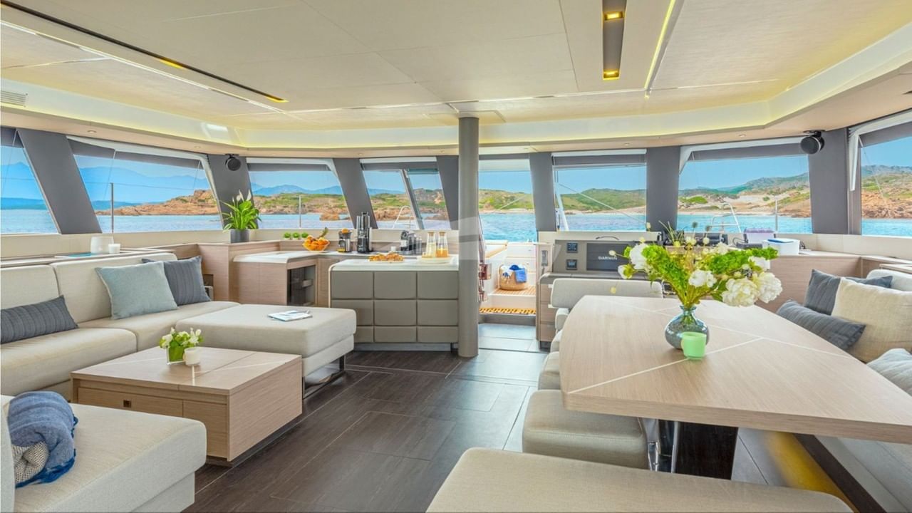 SEMPER FIDELIS ヨットチャーター - 2022 Fountaine Pajot