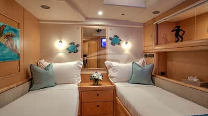 DAMA DE NOCHE 25m sailing yacht charter, photo 8