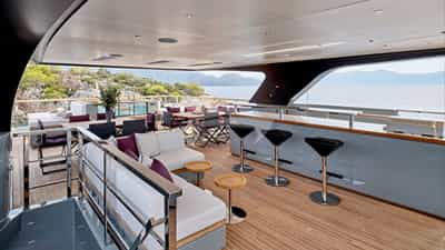 Deck Bar