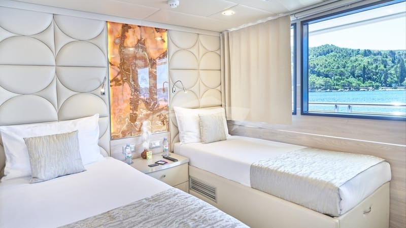 Twin stateroom
