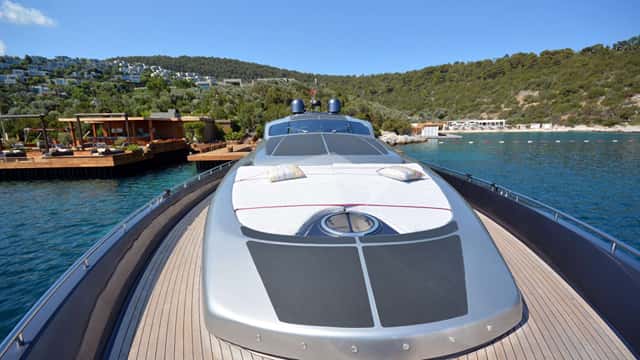 CELINE yacht charter photo 3
