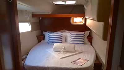 Aft guest queen suite