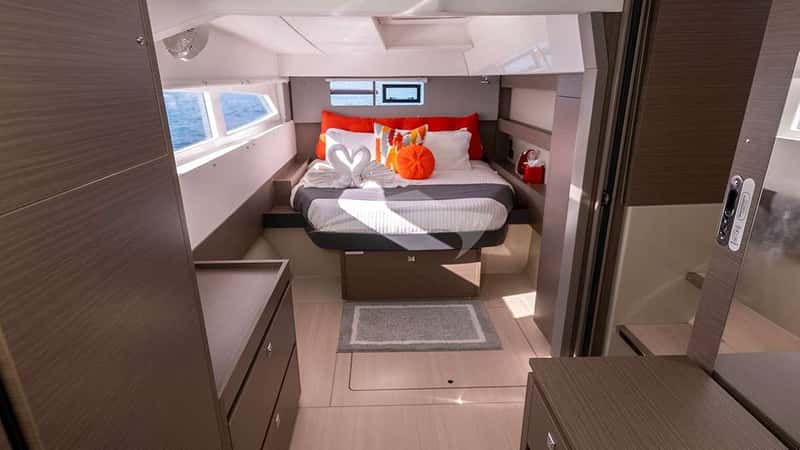 LIVIN 15m sailing yacht charter, photo 6