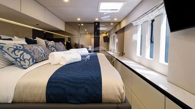 DESSUS yacht charter photo 5