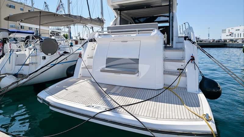 X 15m motor yacht charter, photo 10