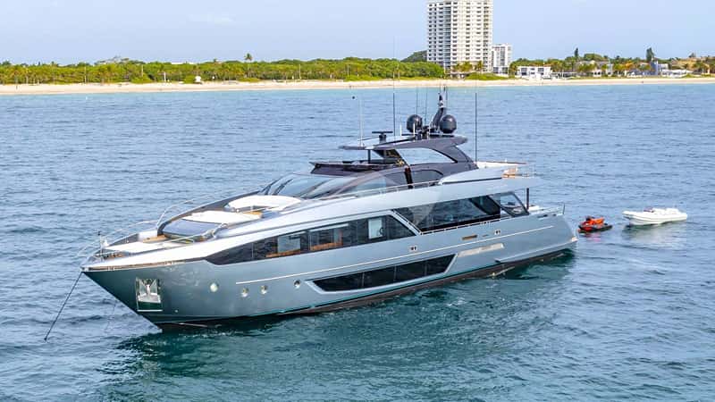 NO SURRENDER 34m motor yacht charter