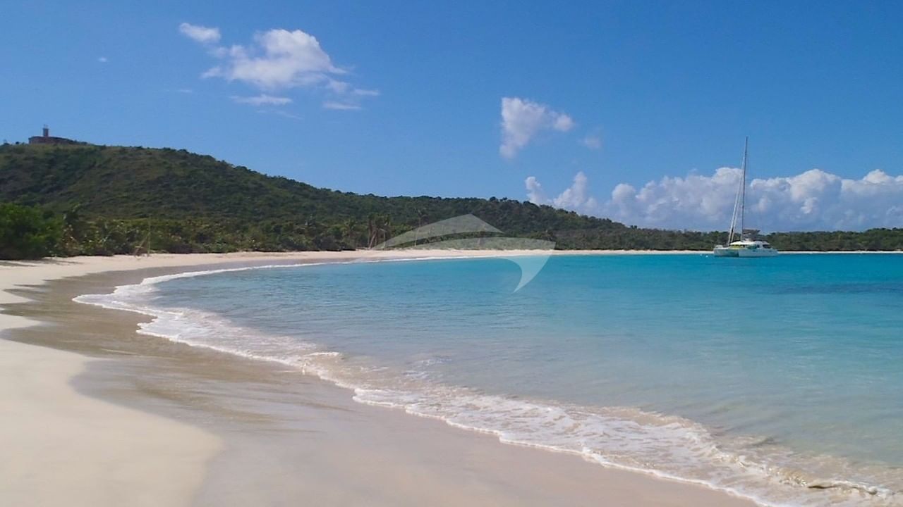 Azulia 2 anchored off Isla Culebrita