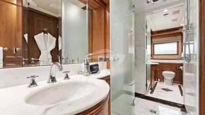 Master Stateroom En-Suite