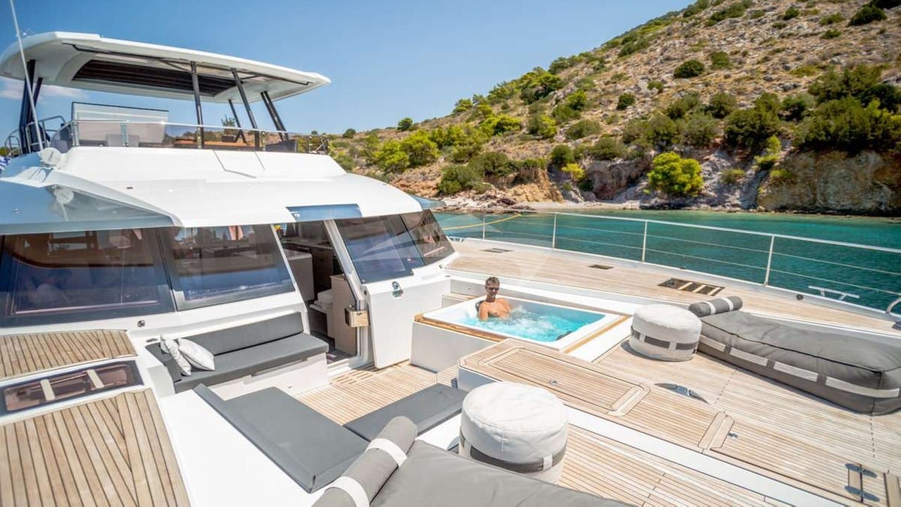 Sun Deck Area with Jacuzzi