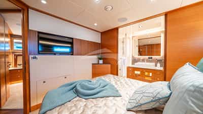 Lower Guest Cabins