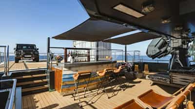 Outdoor Bar