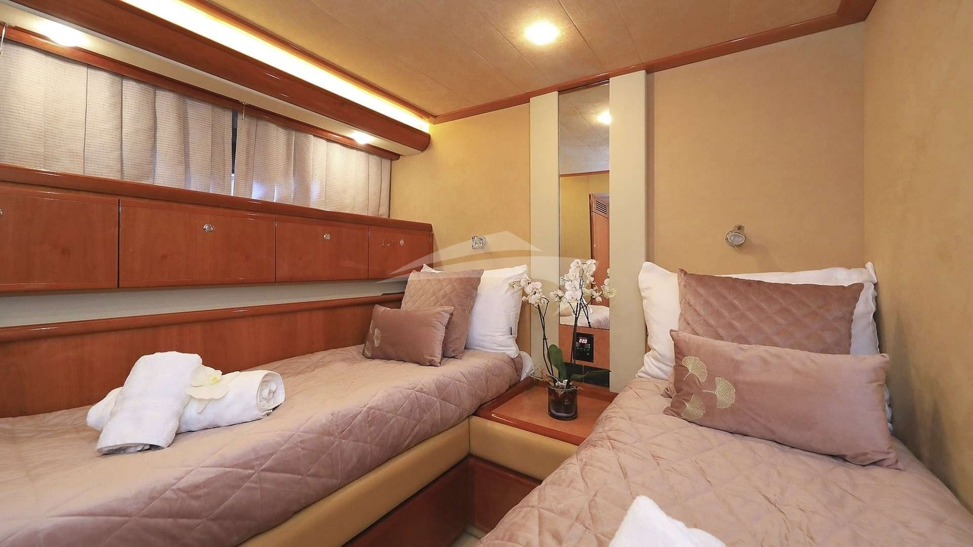 Twin cabin