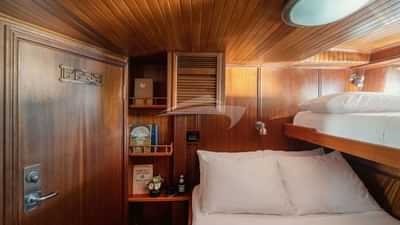 Guest Cabin with Pullman