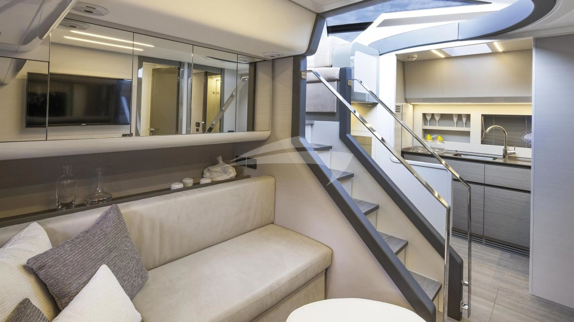 62' Pershing Lower deck