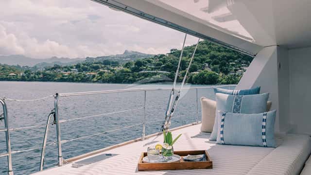 AVANTI yacht charter photo 5