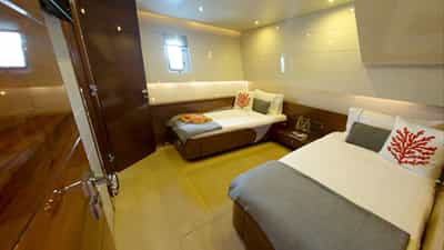 Guest twin cabin